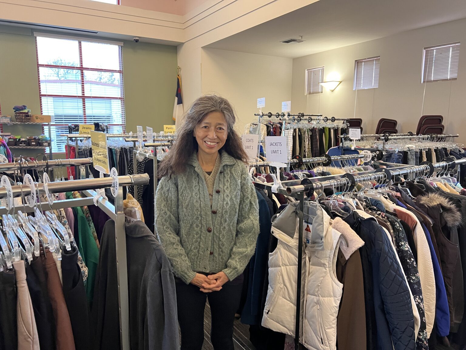 Volunteer Women's Clothes Closet